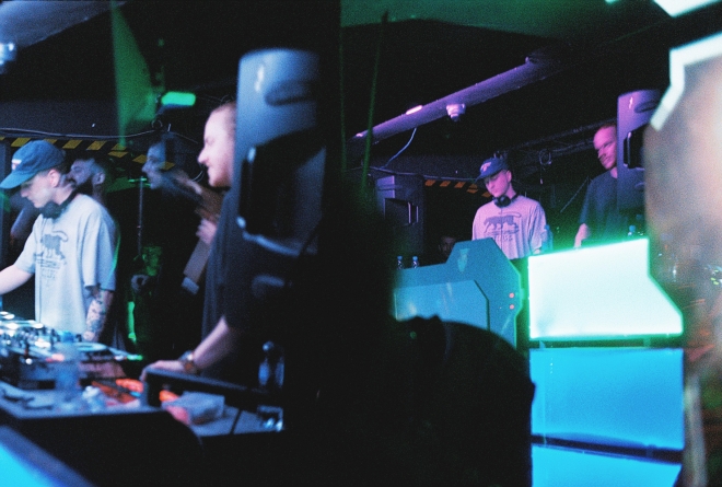 36 Bounder 2, Storm club, Magenta